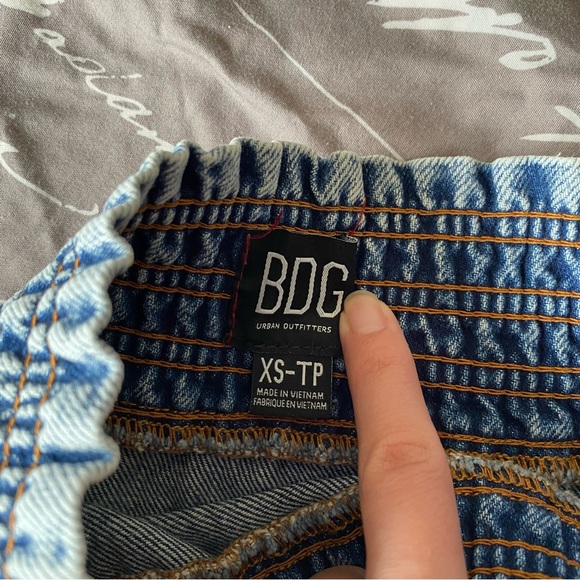 Acid wash denim skirt - Urban Outfitters - Size XS - NWOT - Picture 4 of 4